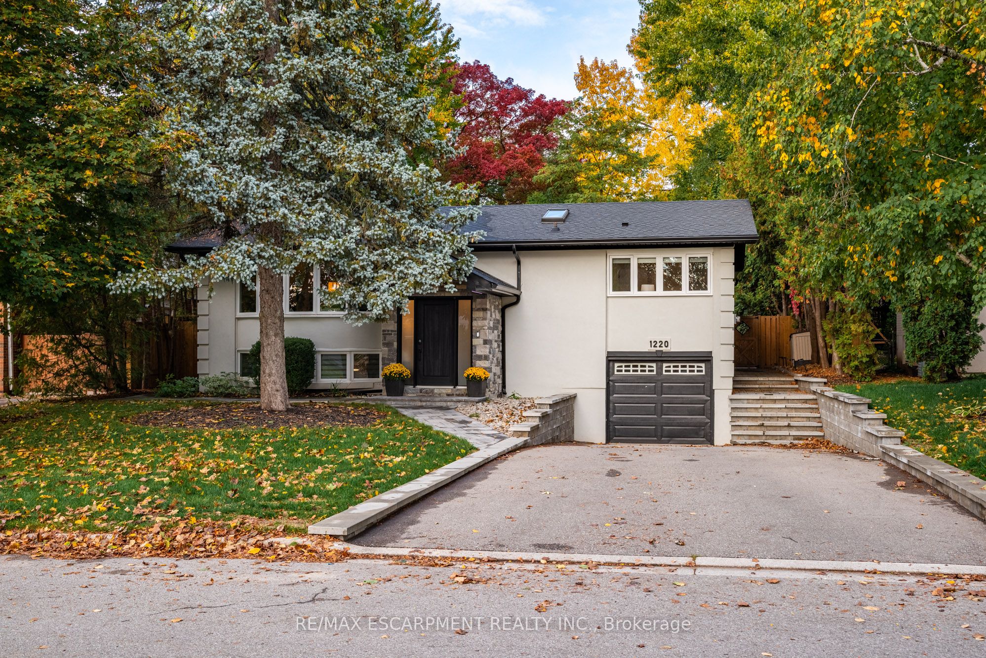 1220 LAMBETH Road