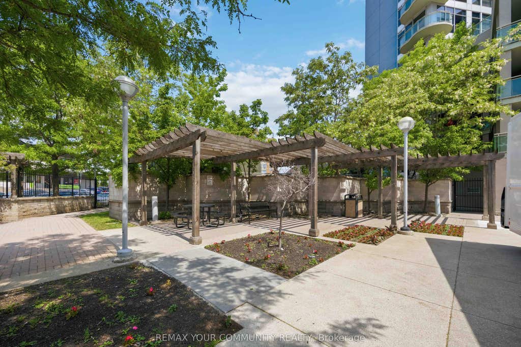 Photo of 1600 Keele Street #502, Toronto, ON M6N 5J1 (MLS # W13419712)