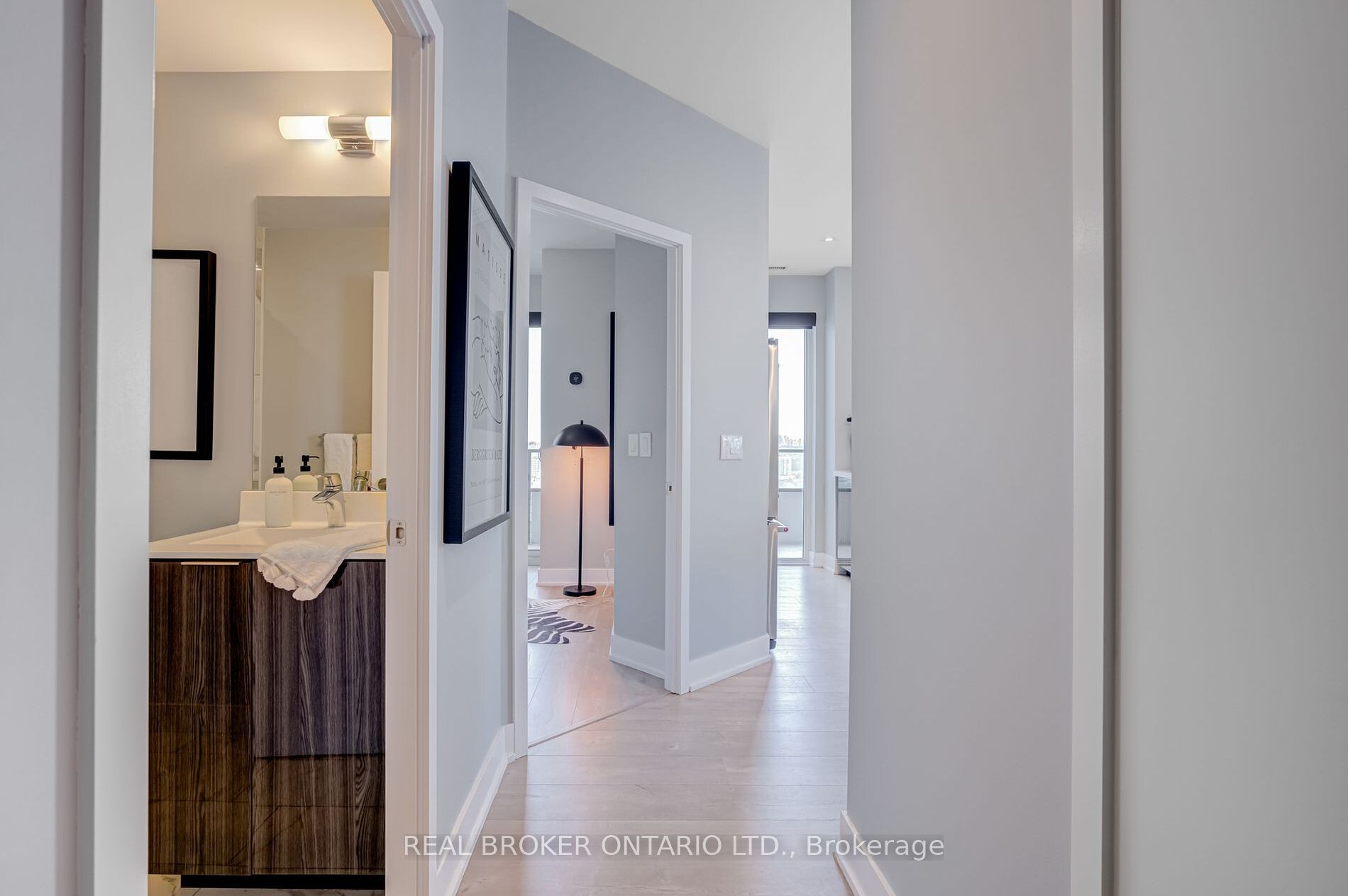 20 Shore Breeze Drive 2907