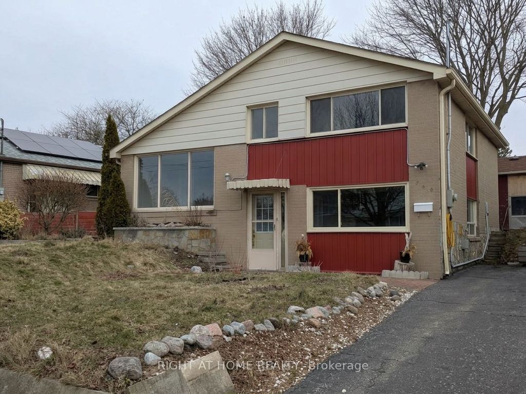 Photo of 740 Stone Street, Oshawa, ON L1J 1A6 (MLS # E12889776)