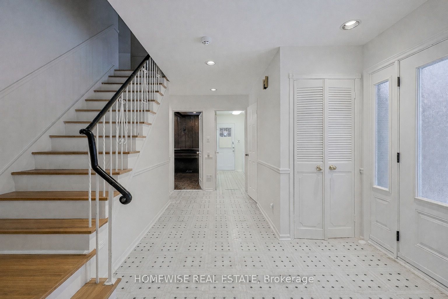 22 Cobblestone Drive