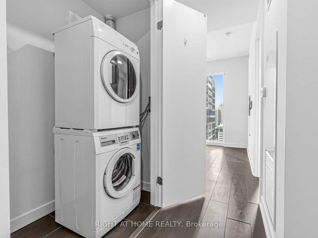 Photo of 115 Blue Jays Way #3215, Toronto, ON M5V 0N4 (MLS # C13669258)