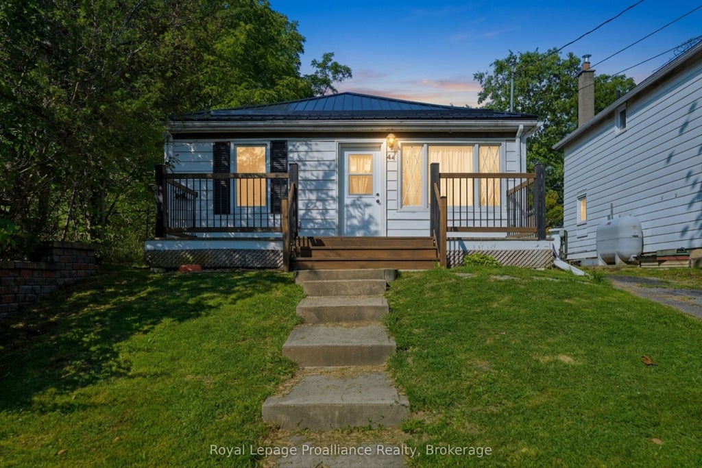 Photo of 44 Geddes Street, Belleville, ON K8P 2X5 (MLS # X13671682)
