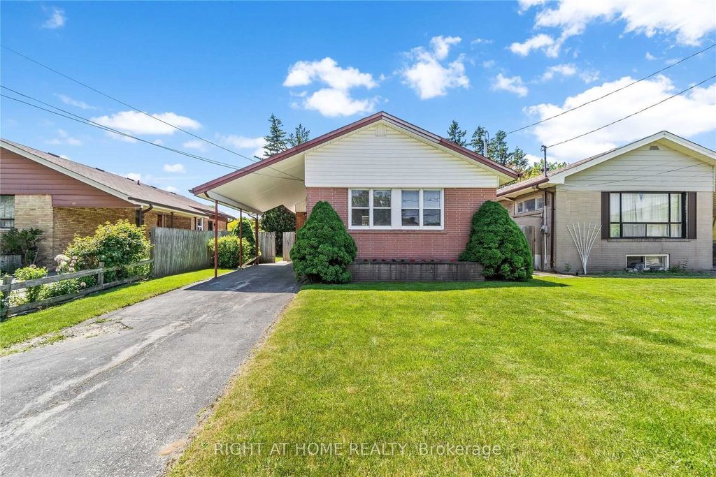 Photo of 15 Arnprior Road, Toronto, ON M1K 5A5 (MLS # E12650300)