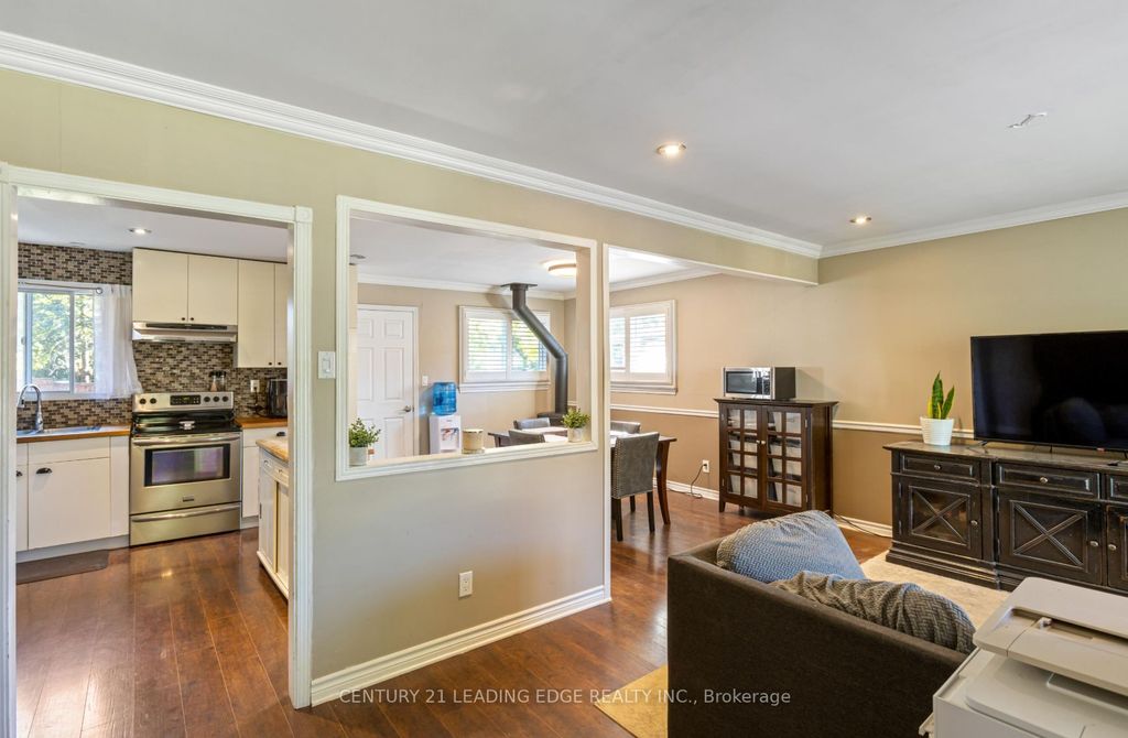 Photo of 344 SOUTH Street, Whitchurch-Stouffville, ON L4A 7W3 (MLS # N12442254)