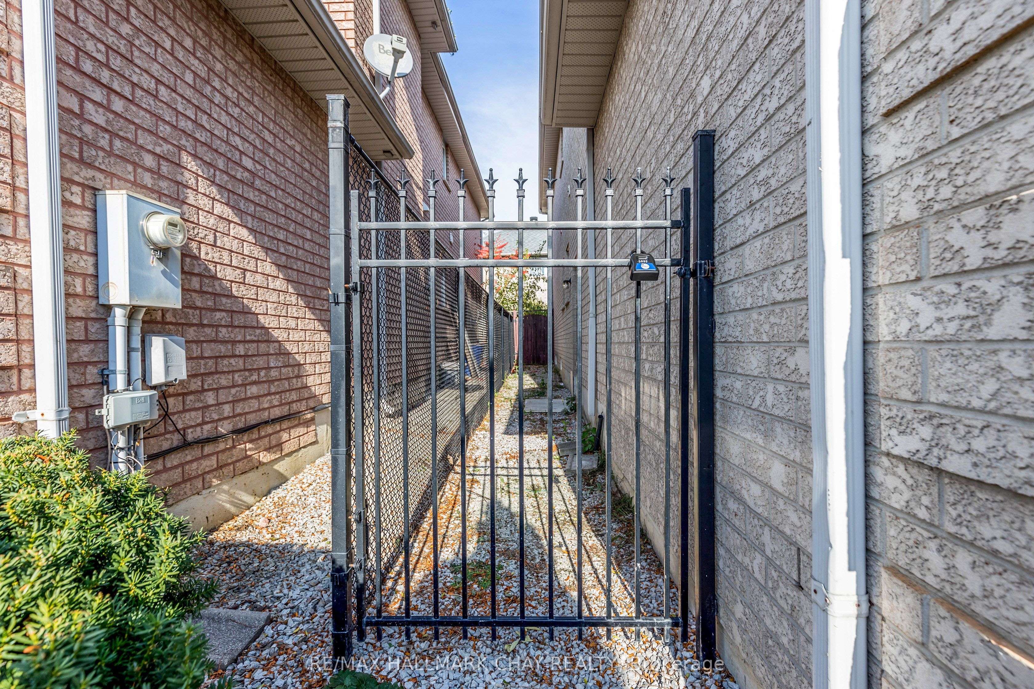 160 Golden Gate Circle Lower