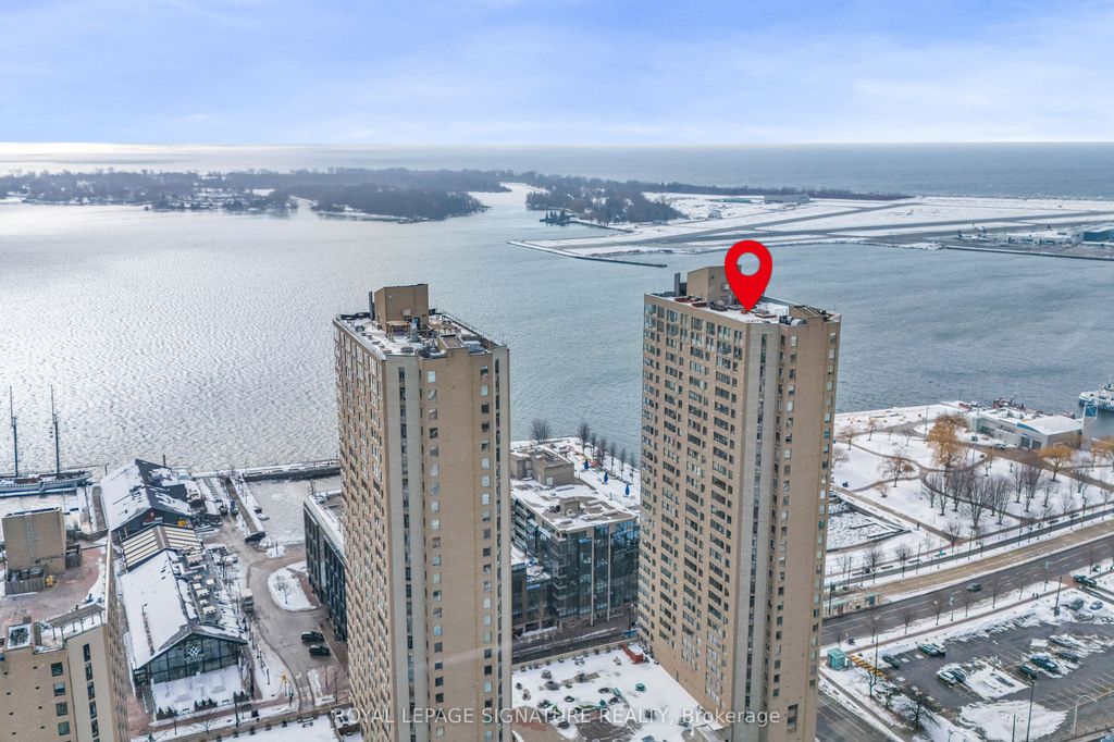 Photo of 270 Queens Quay W #2507, Toronto, ON M5J 2N4 (MLS # C12723792)