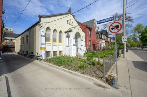 8 Robert Street Toronto ON M5S 2K3