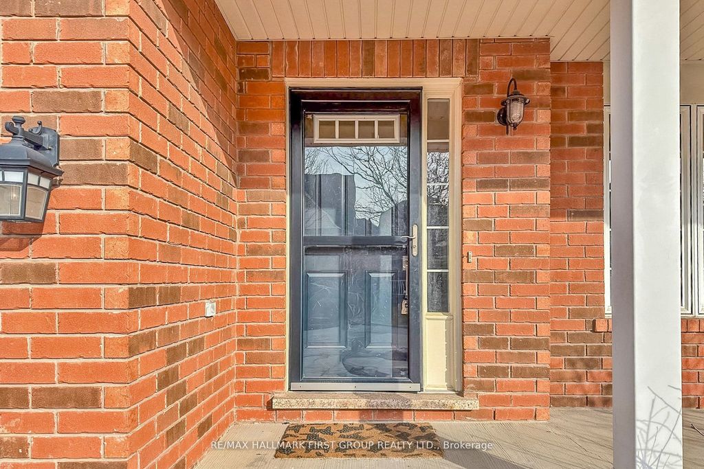 Photo of 929 Bessy Trail, Milton, ON L9T 0H2 (MLS # W13073014)