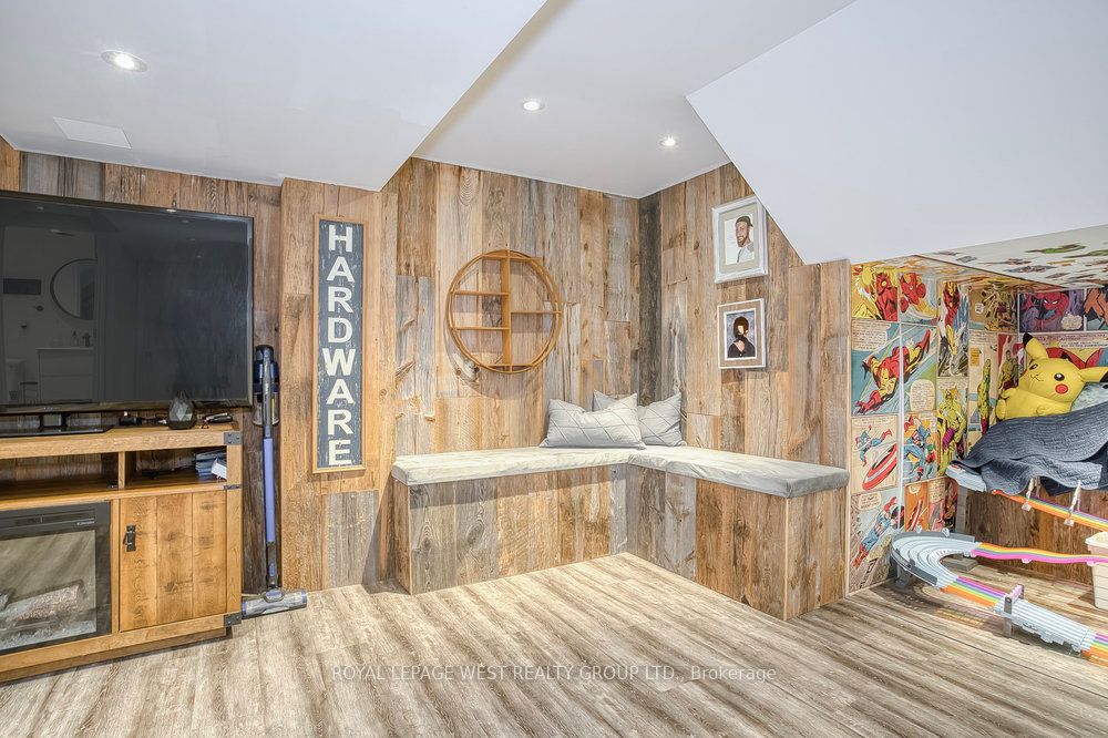 12 Leavenworth Crescent