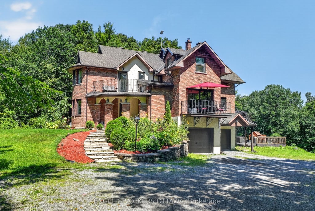 Photo of 3486 Torbolton Ridge Road, Constance Bay - Dunrobin - Kilmaurs - Woodlawn, ON K0A 3M0 (MLS # X13810260)