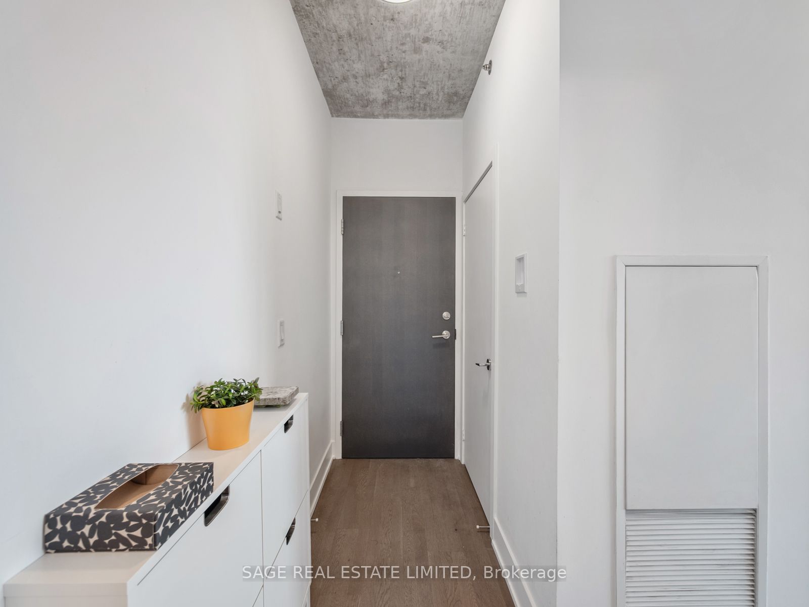 630 Queen East Street 411