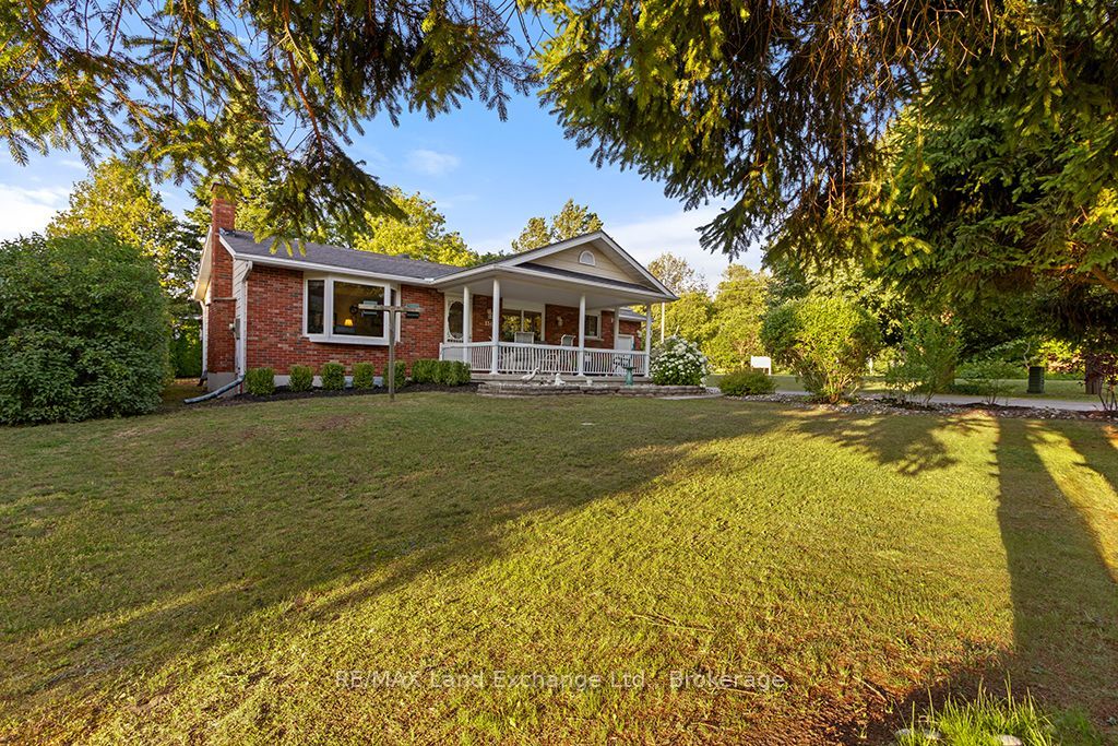 Photo of 334 Cole Boulevard, Saugeen Shores, ON N0H 2L0 (MLS # X13607180)
