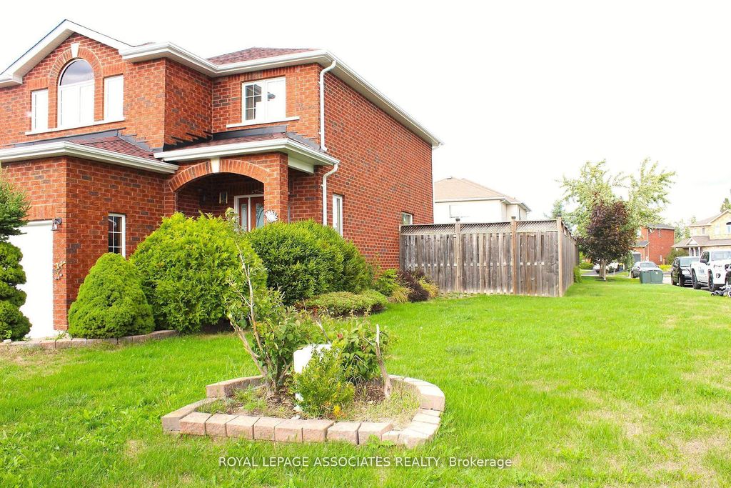 Photo of 90 Sweetnam Drive, Kawartha Lakes, ON K9V 4R2 (MLS # X13015450)