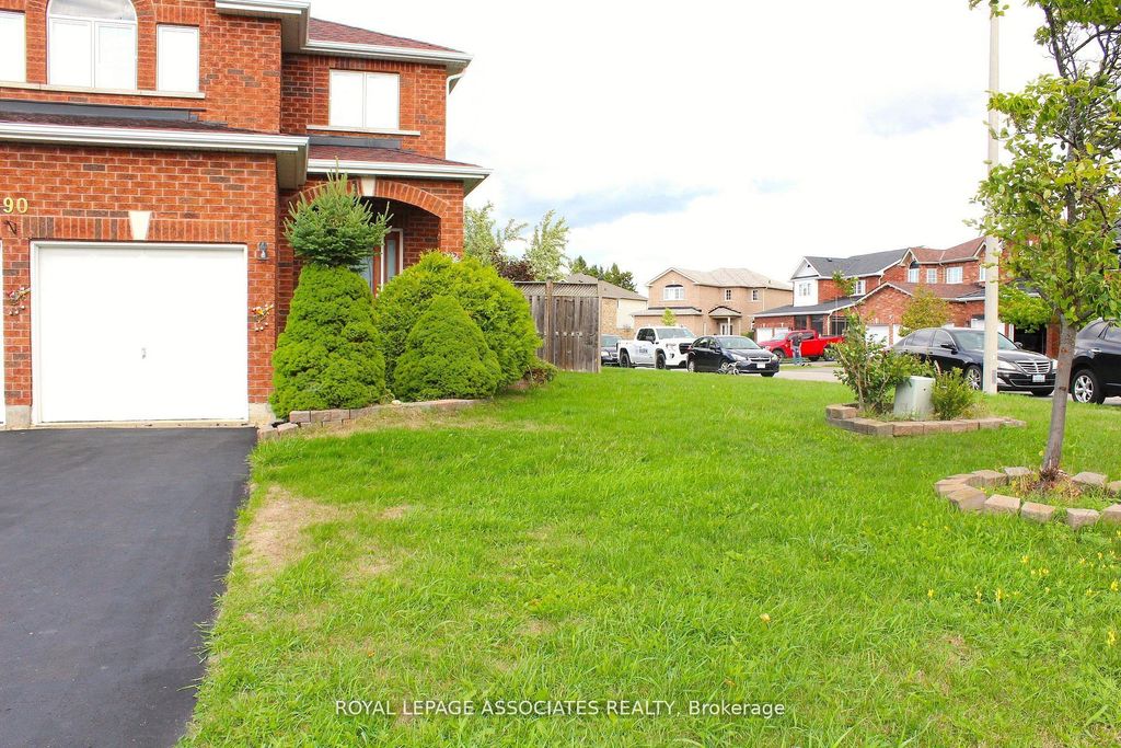 Photo of 90 Sweetnam Drive, Kawartha Lakes, ON K9V 4R2 (MLS # X13015450)