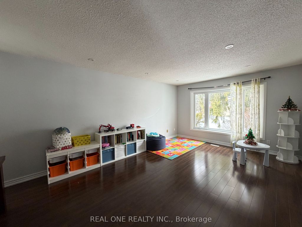 Photo of 9 Breckonwood Crescent, Markham, ON L3T 5G8 (MLS # N12756320)