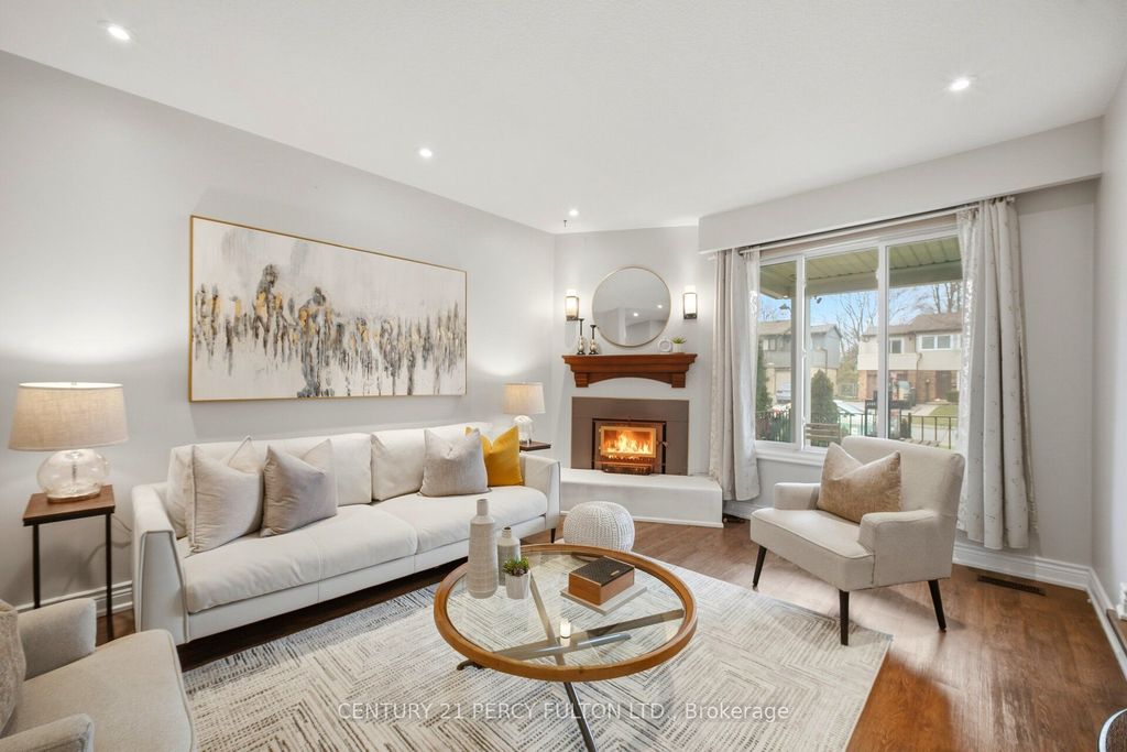 Photo of 1786 Listowell Crescent, Pickering, ON L1V 2Y3 (MLS # E13057408)
