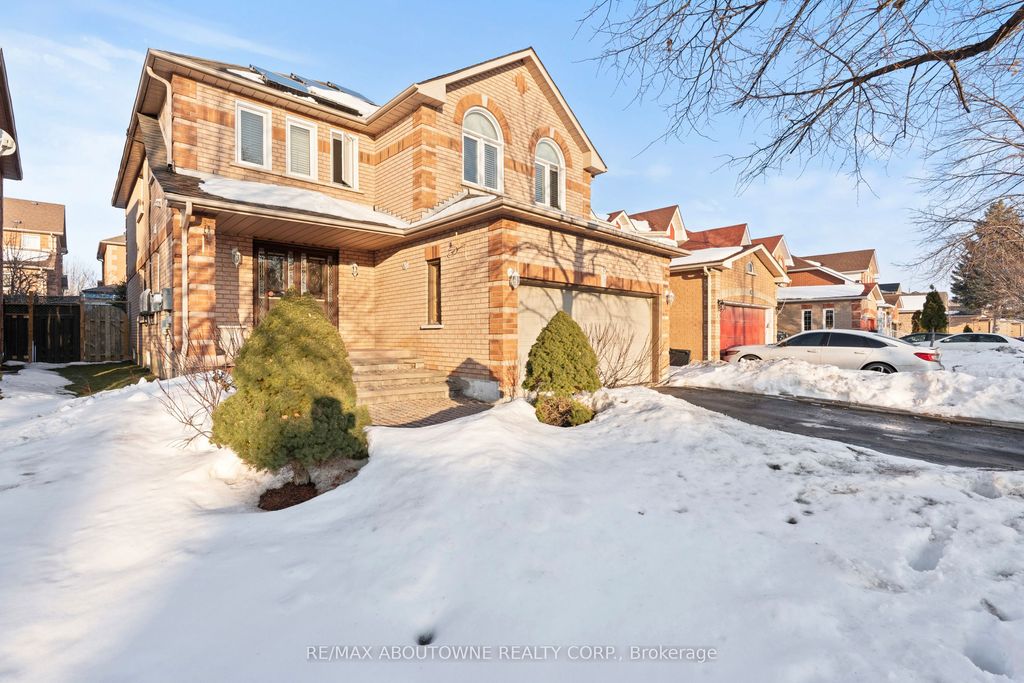Photo of 49 Lockwood Road, Brampton, ON L6Y 4T7 (MLS # W12804904)