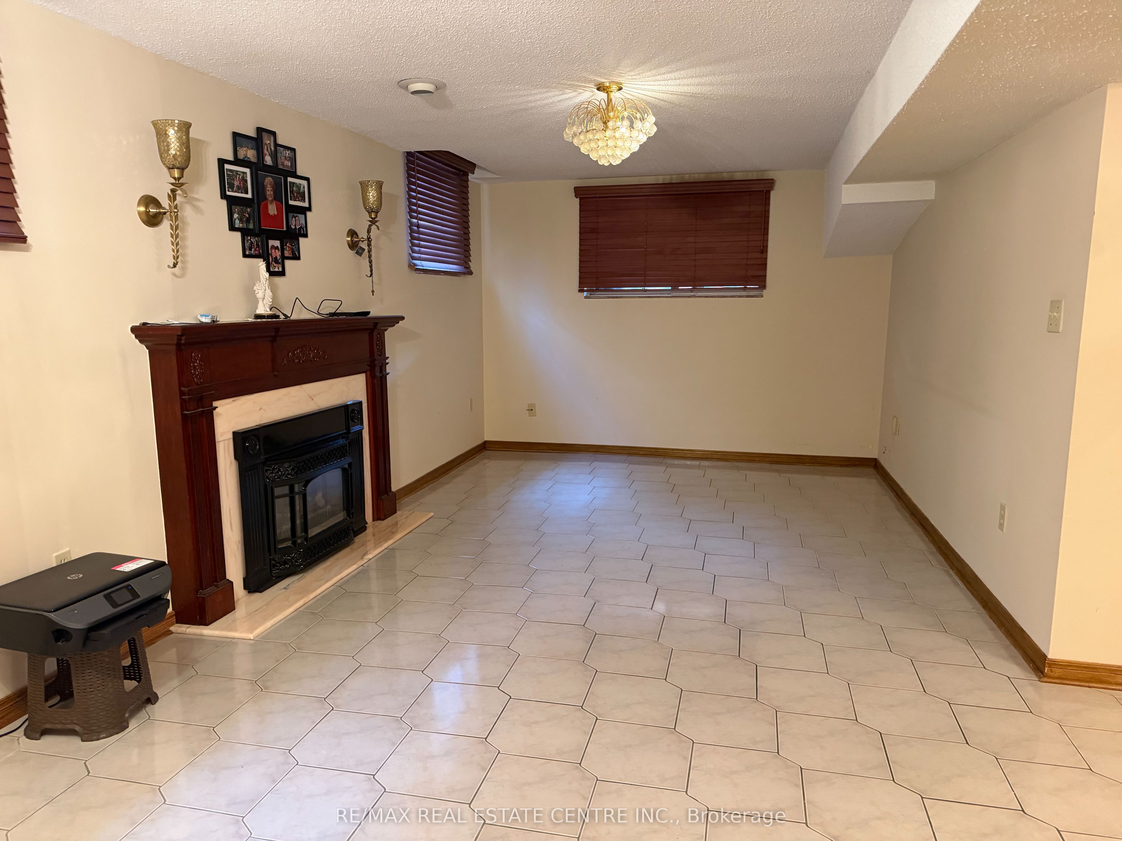 4175 Starlight Crescent