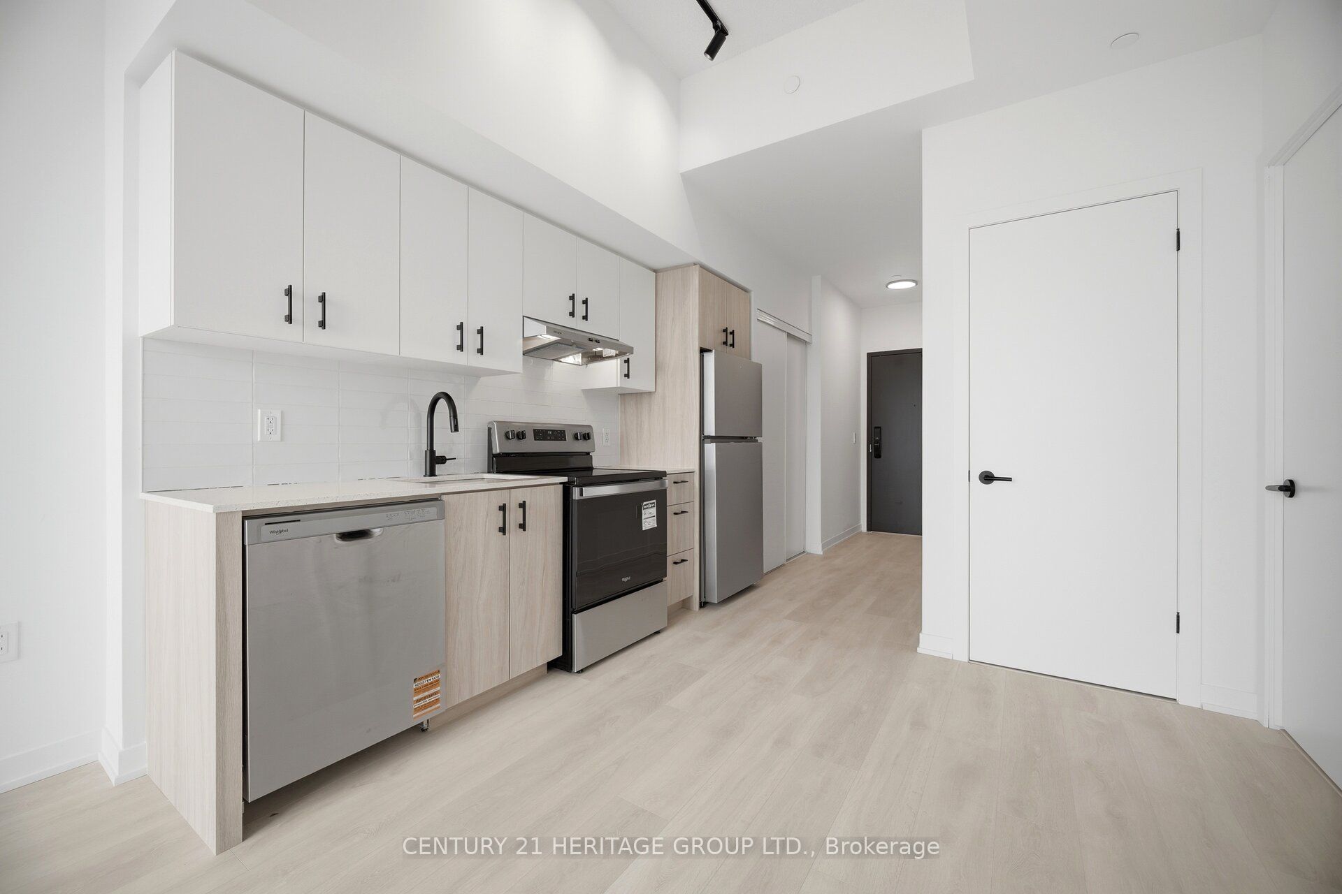 4878 POWERS COMMON Boulevard C1601