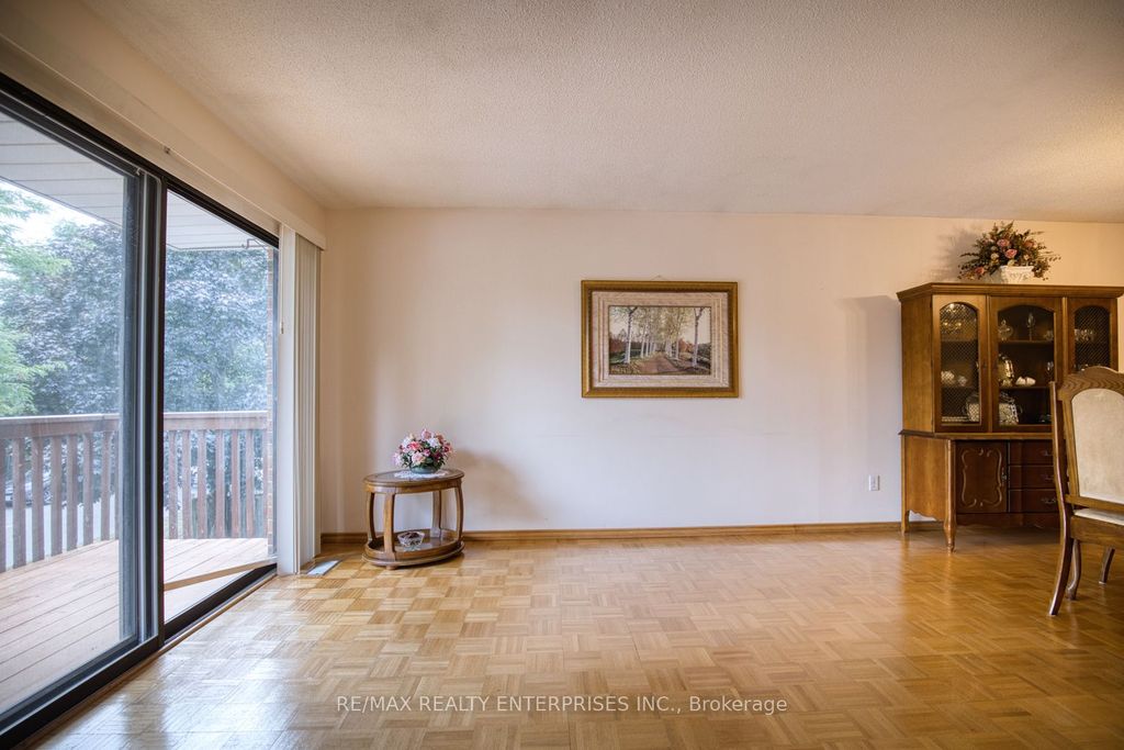 Photo of 75 Lakecrest Trail, Brampton, ON L6Z 1S4 (MLS # W12470544)