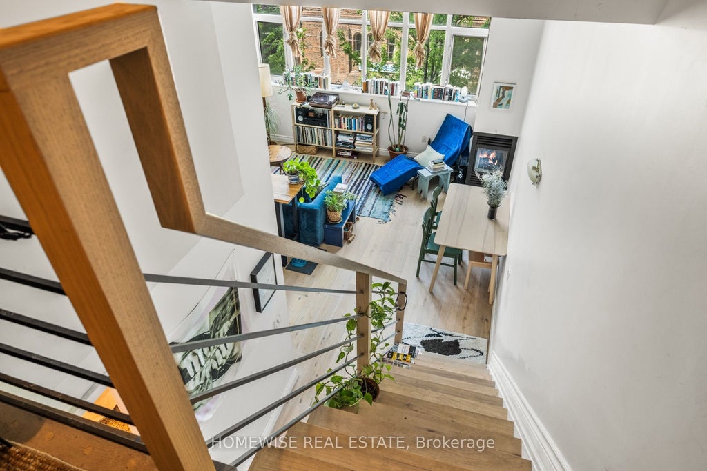 Photo of 437 Roncesvalles Avenue #410, Toronto, ON M6R 3B9 (MLS # W13758188)