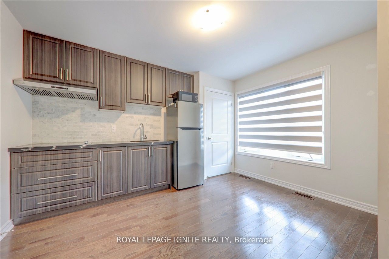 11 Waterleaf Road