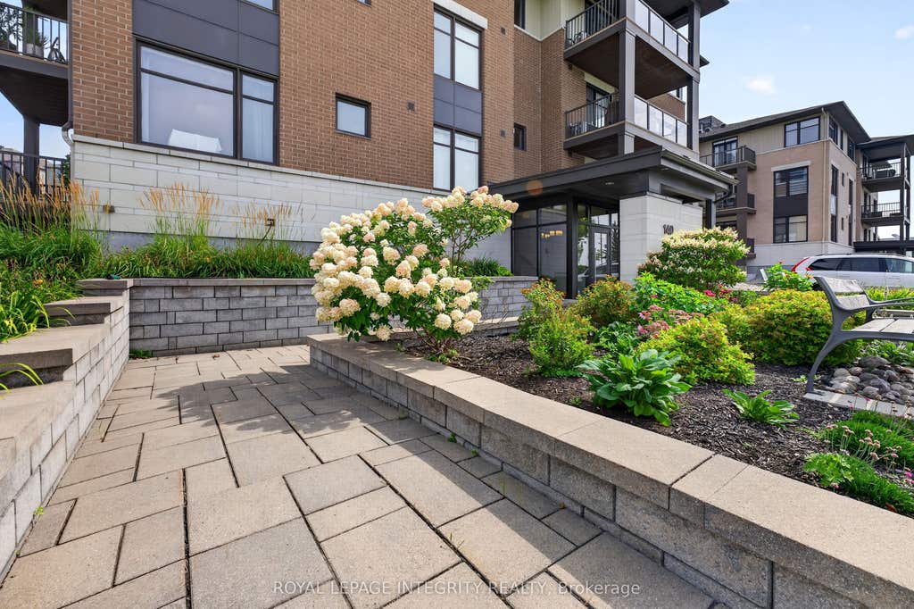 Photo of 140 GUELPH Private #304, Kanata, ON K2T 0J2 (MLS # X13652922)