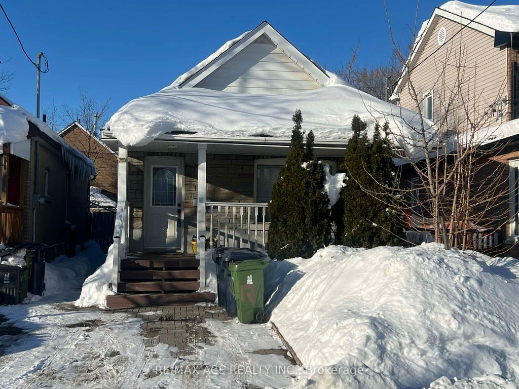Photo of 12 Mahoney Avenue, Toronto, ON M6M 2H4 (MLS # W12742582)