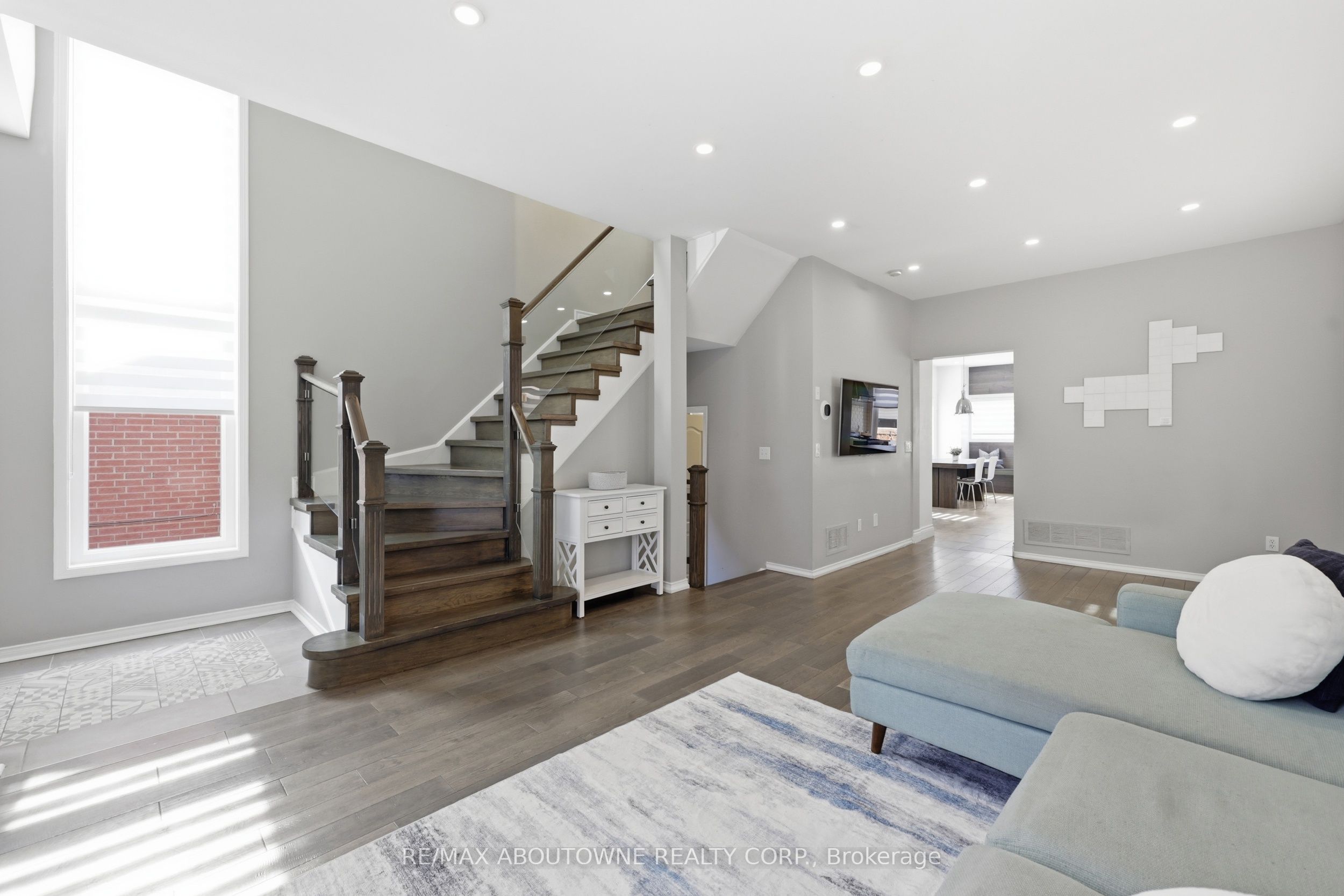 2665 Castle Hill Crescent