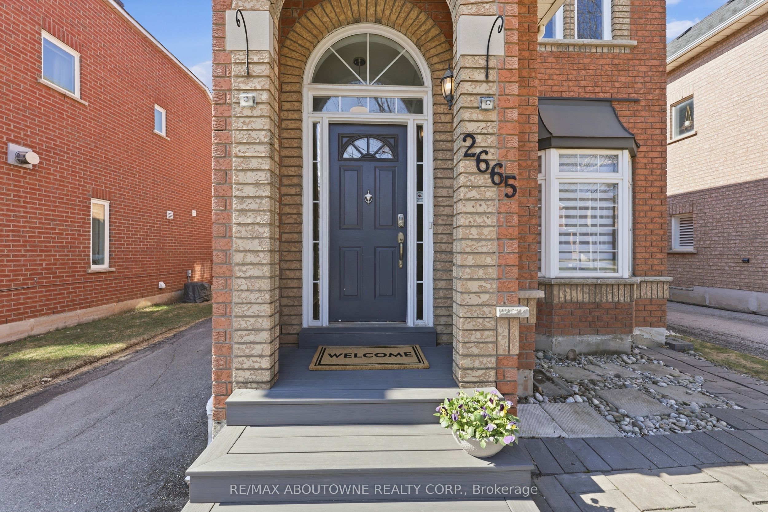 2665 Castle Hill Crescent
