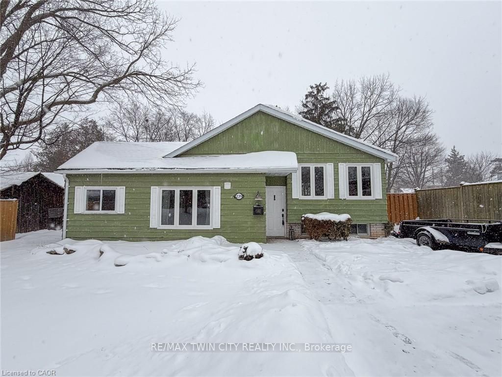 Photo of 239 Hamilton Street, Cambridge, ON N3H 3C4 (MLS # X12769204)