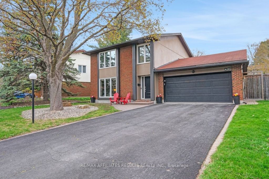 Photo of 40 Nanook Crescent, Kanata, ON K2L 2A7 (MLS # X13100272)