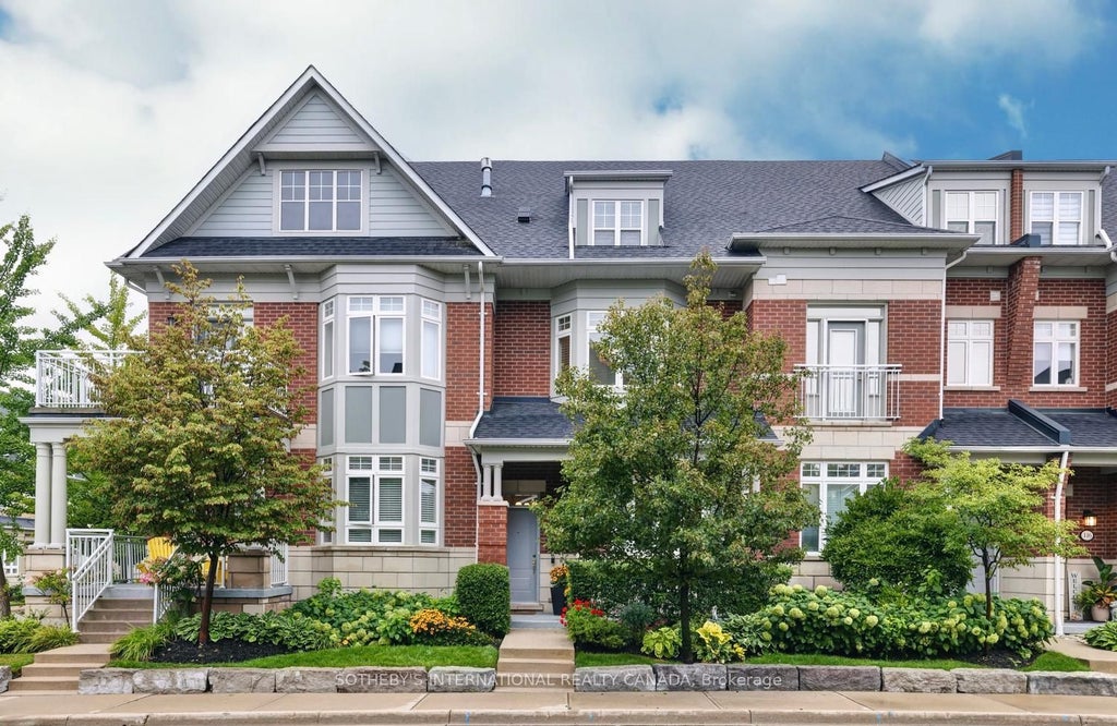 Photo of 112 Waterside Drive, Mississauga, ON L5G 4T8 (MLS # W14108494)