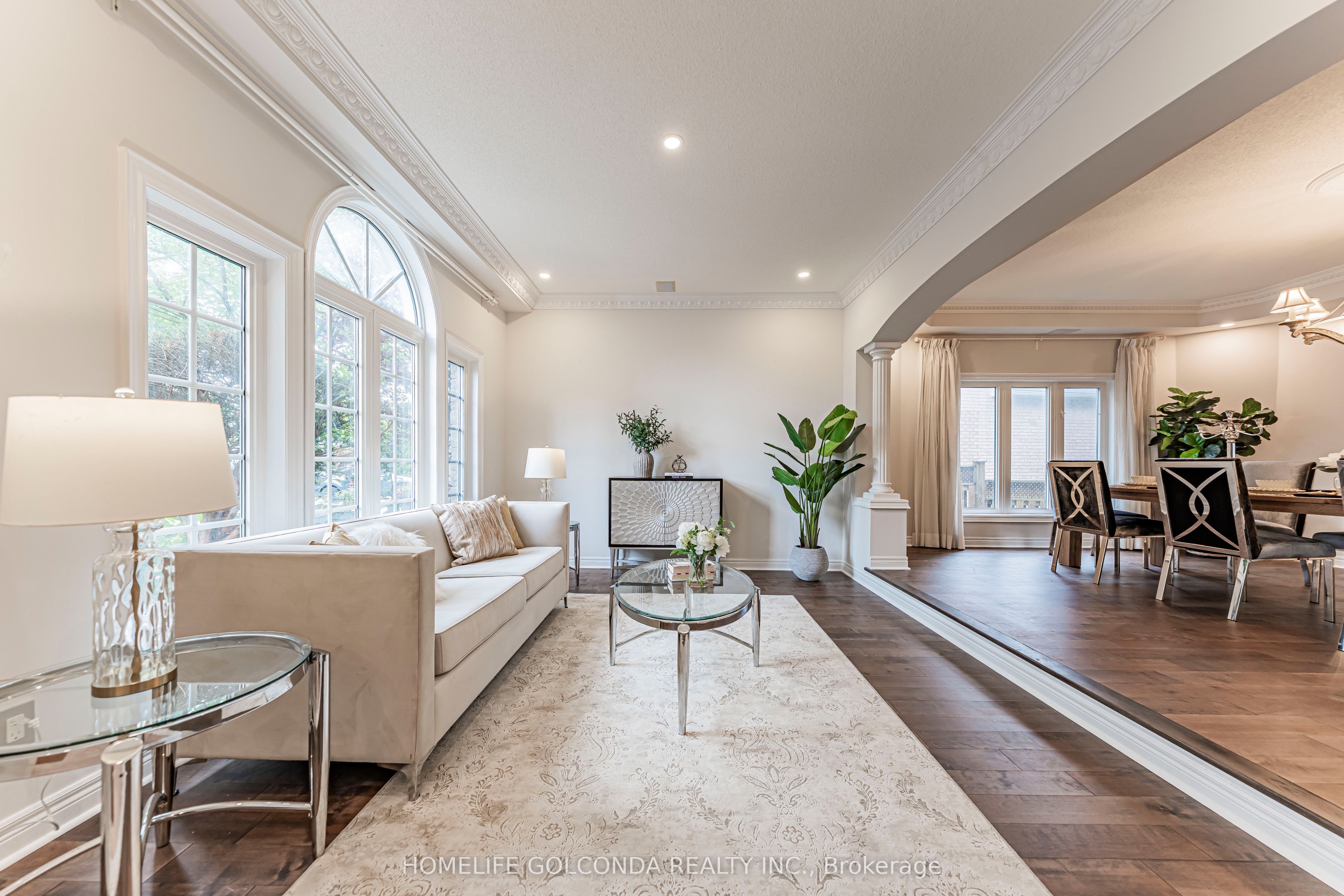 30 Goldring Crescent
