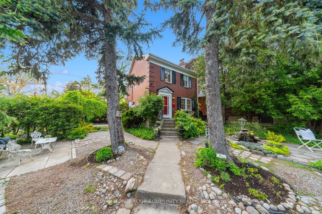 Photo of 2 Four Oaks Gate, Toronto, ON M4J 2X2 (MLS # E13818124)