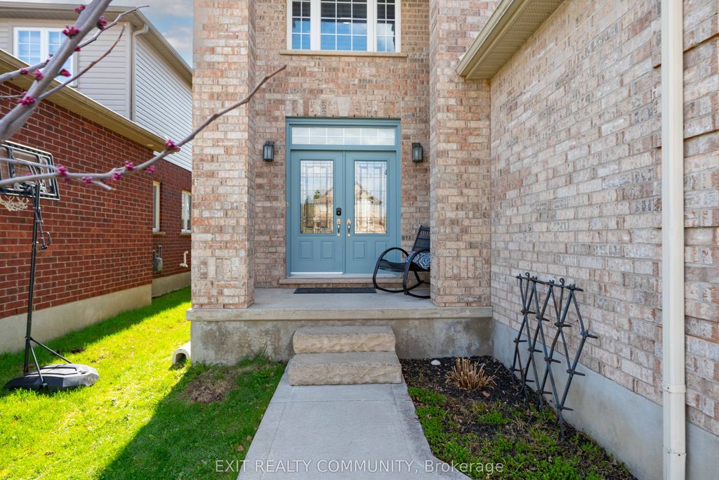 Photo of 1803 Jubilee Drive, London North, ON N6G 0H5 (MLS # X13050974)