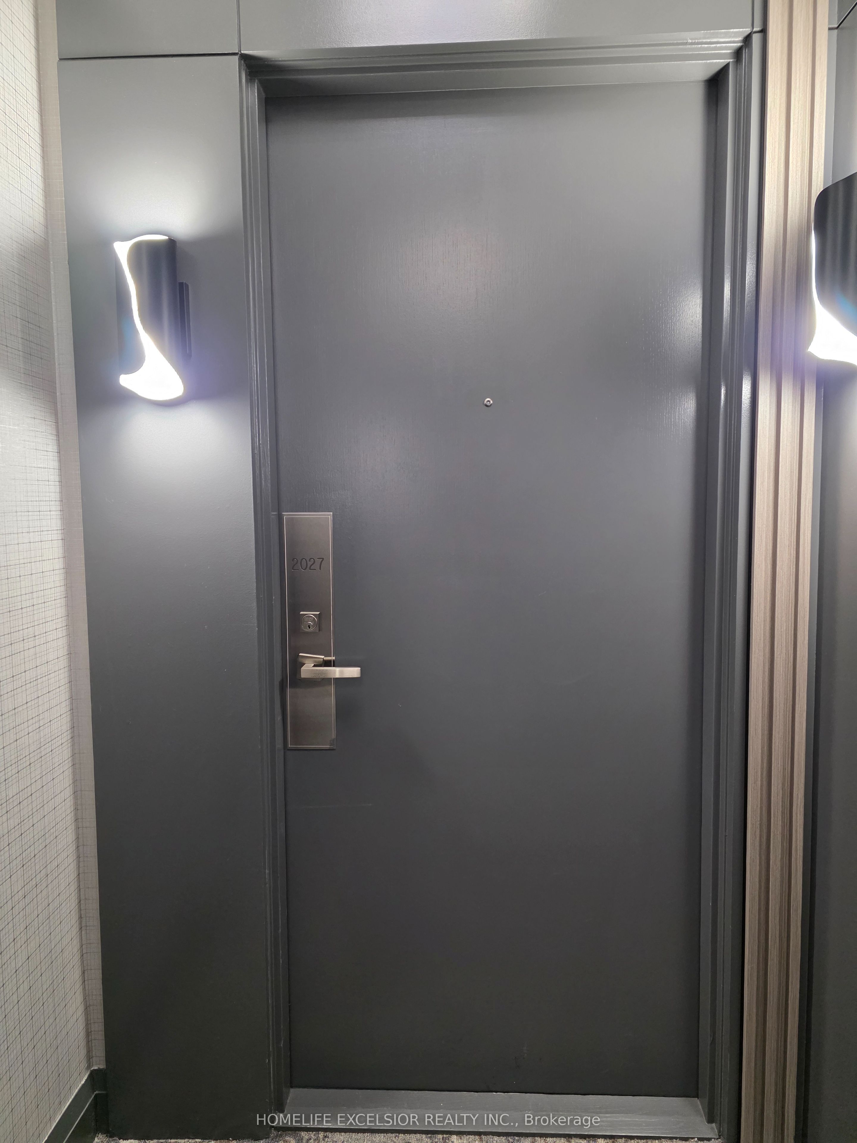 7161 Yonge Street 2027