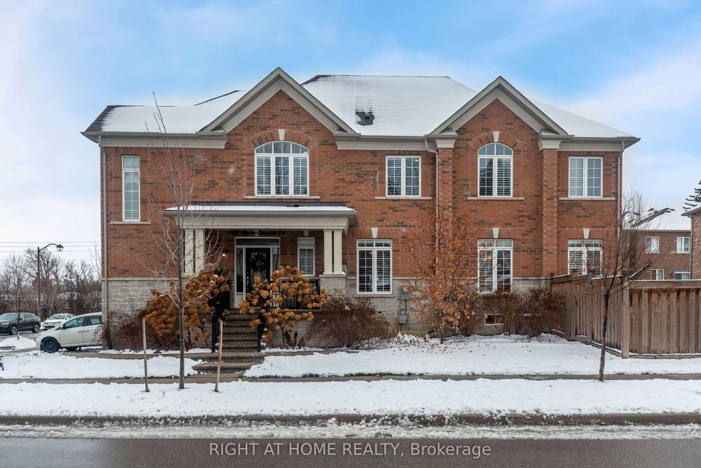Photo of 102 Upper Canada Court, Halton Hills, ON L7G 0L2 (MLS # W12608668)
