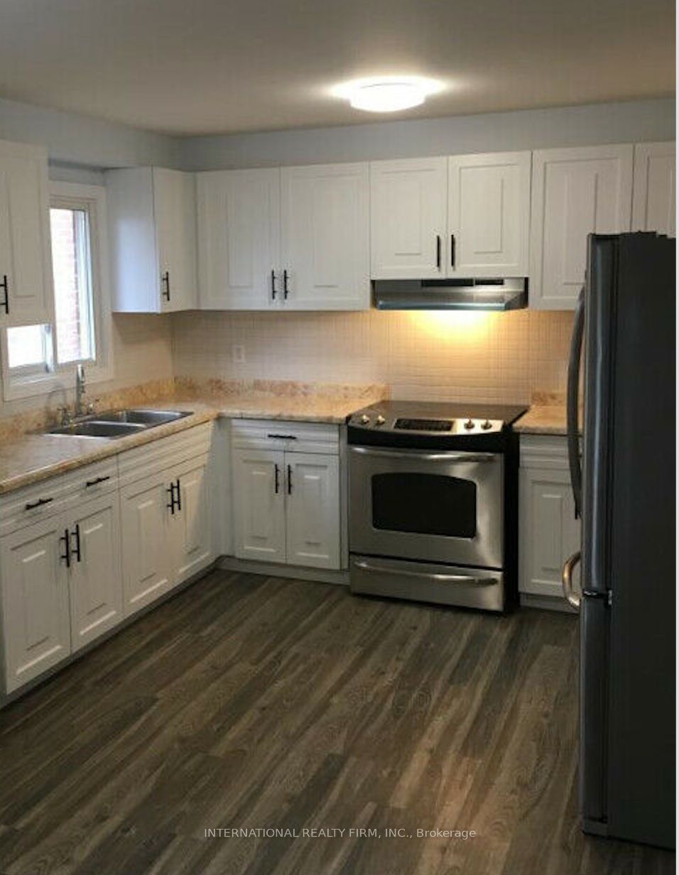 43 Quaker Ridge Road (Main)