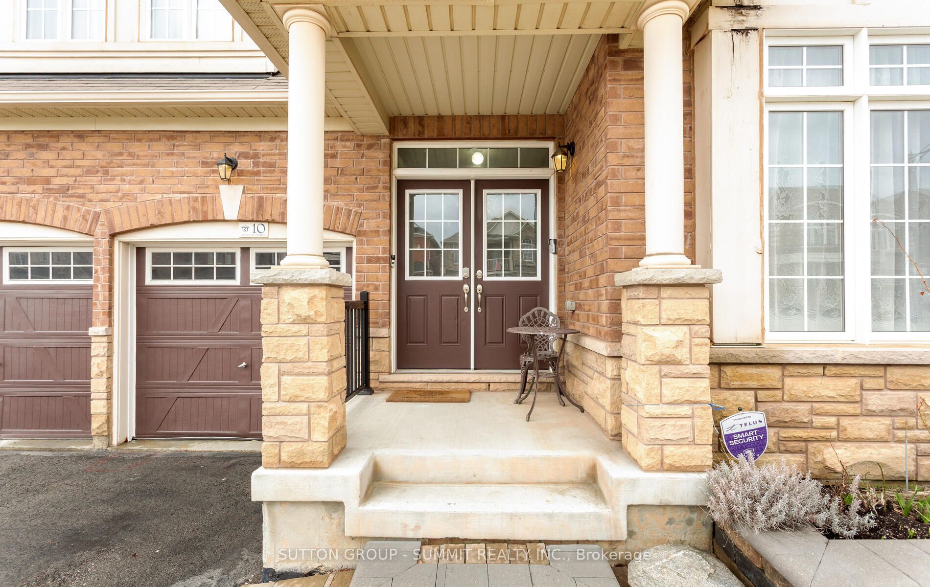 10 Elmcrest Drive