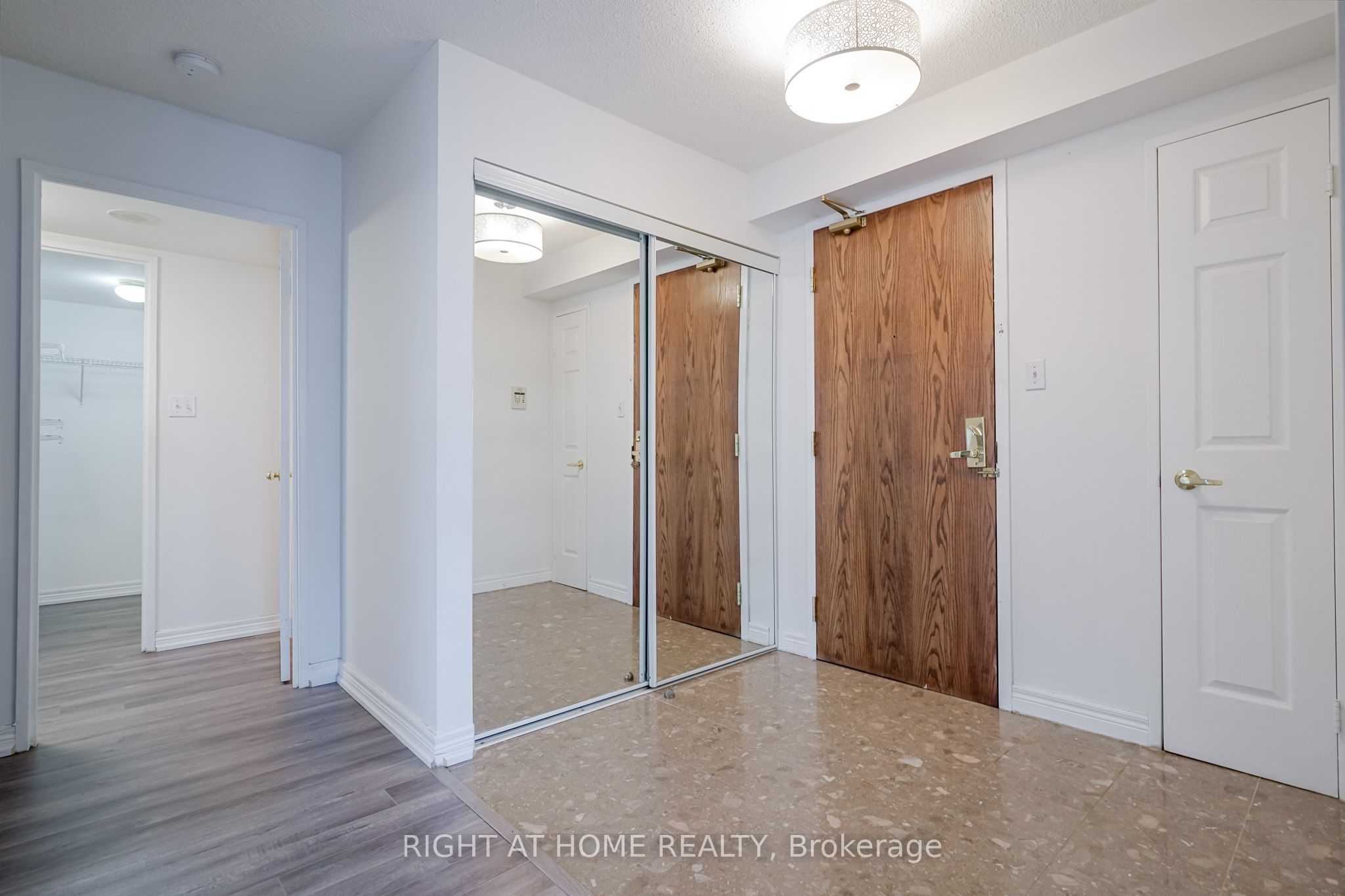 156 Enfield Place 2205