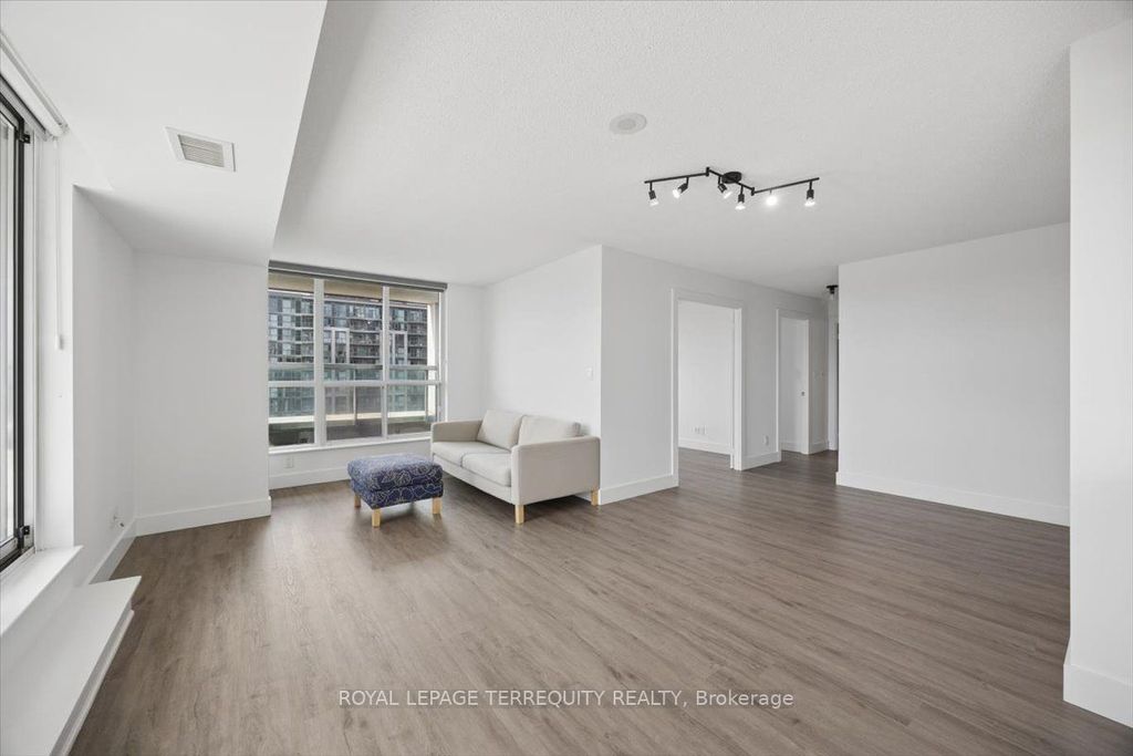 Photo of 335 Rathburn Road W #2212, Mississauga, ON L5B 0C8 (MLS # W13077406)