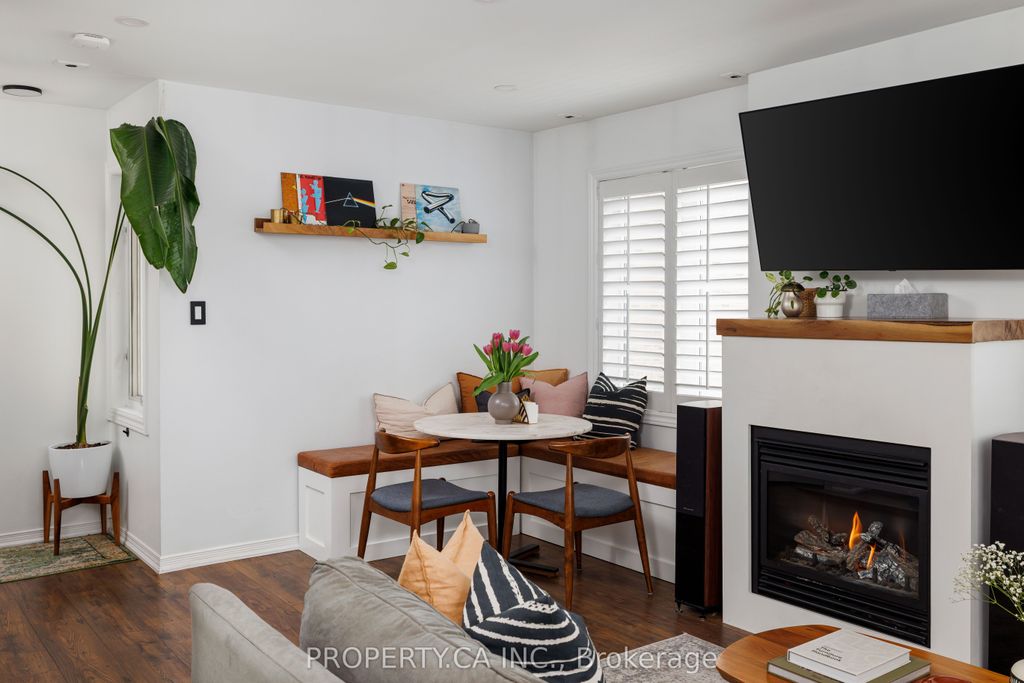 Photo of 12 Sudbury Street #819, Toronto, ON M6J 3W7 (MLS # C13228288)