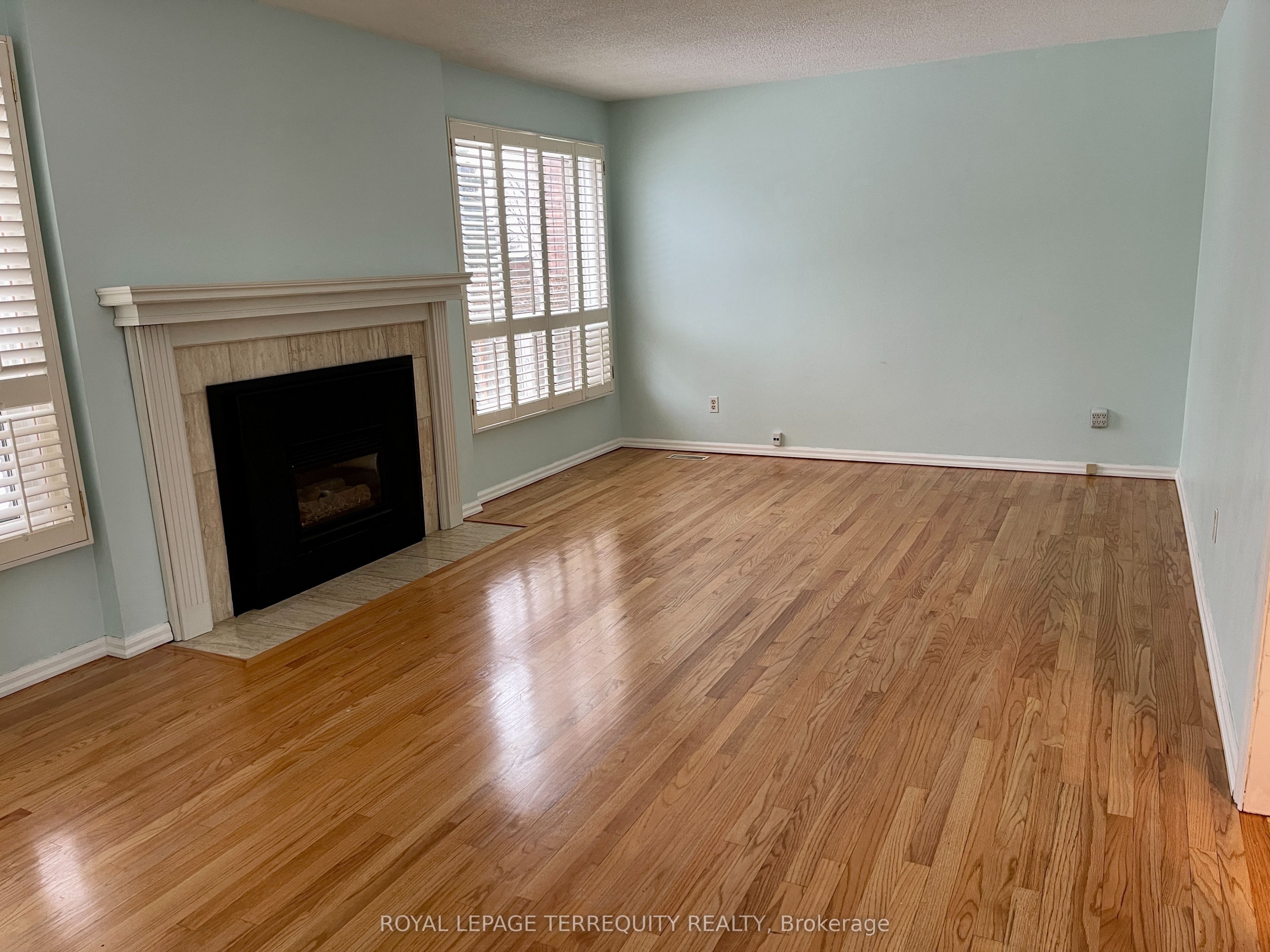 1328 Eddie Shain Drive