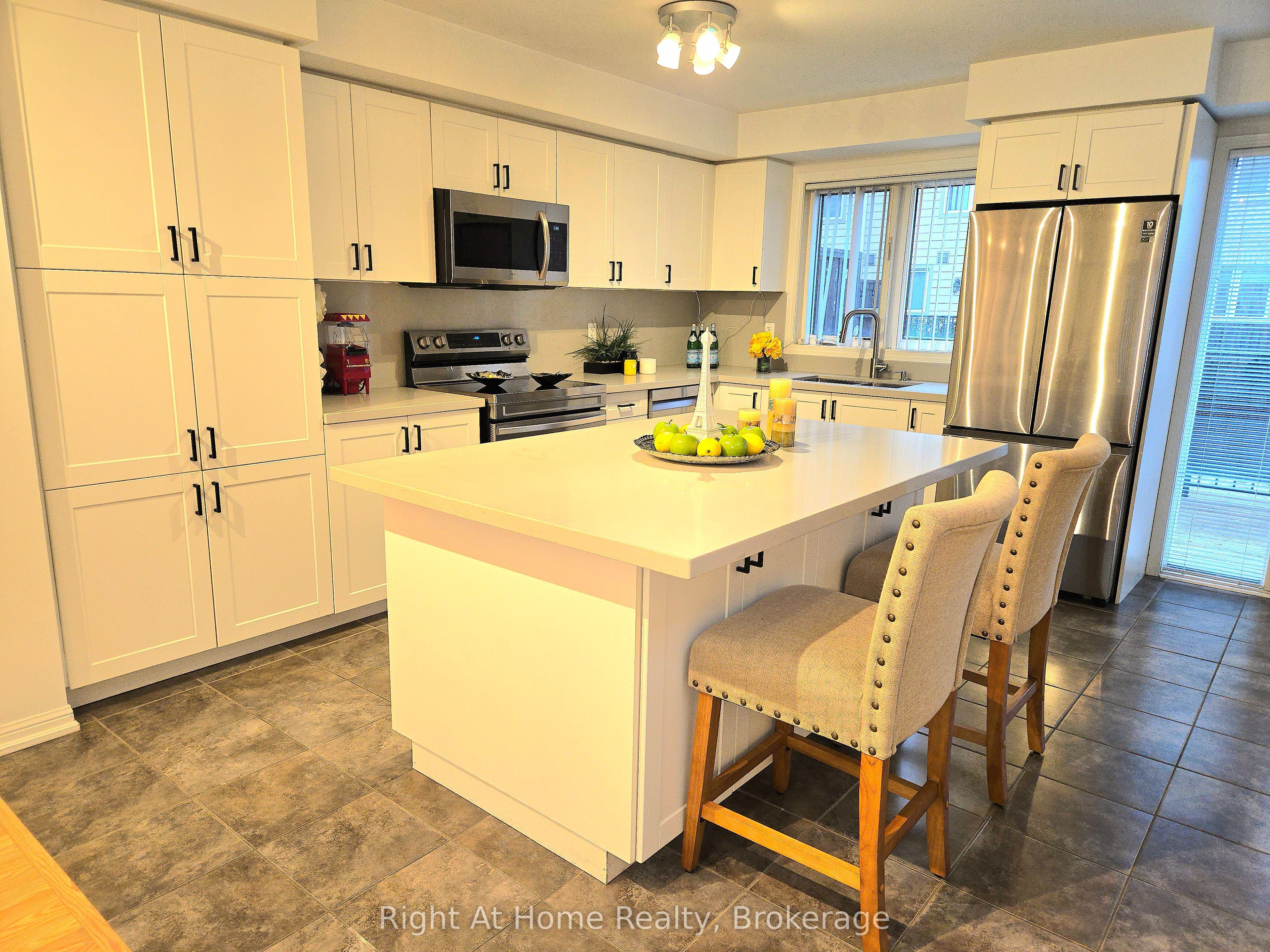 3115 Boxford Crescent 17