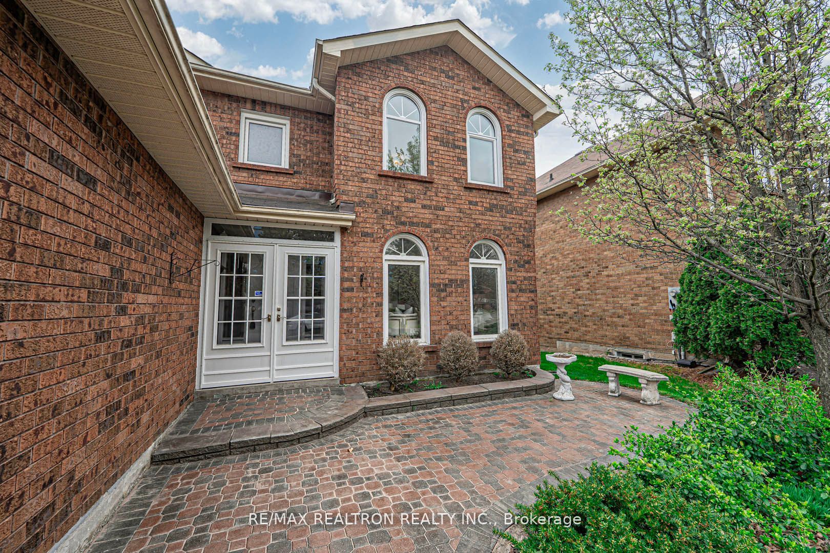 53 Leighland Drive