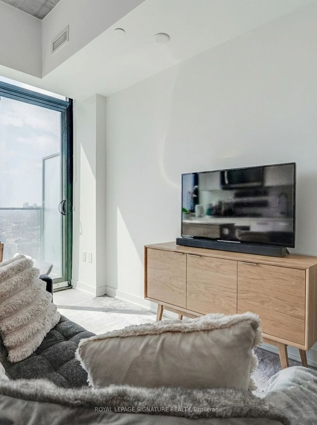 Photo of 195 Mccaul Street #1714, Toronto, ON M5T 0E5 (MLS # C13004396)