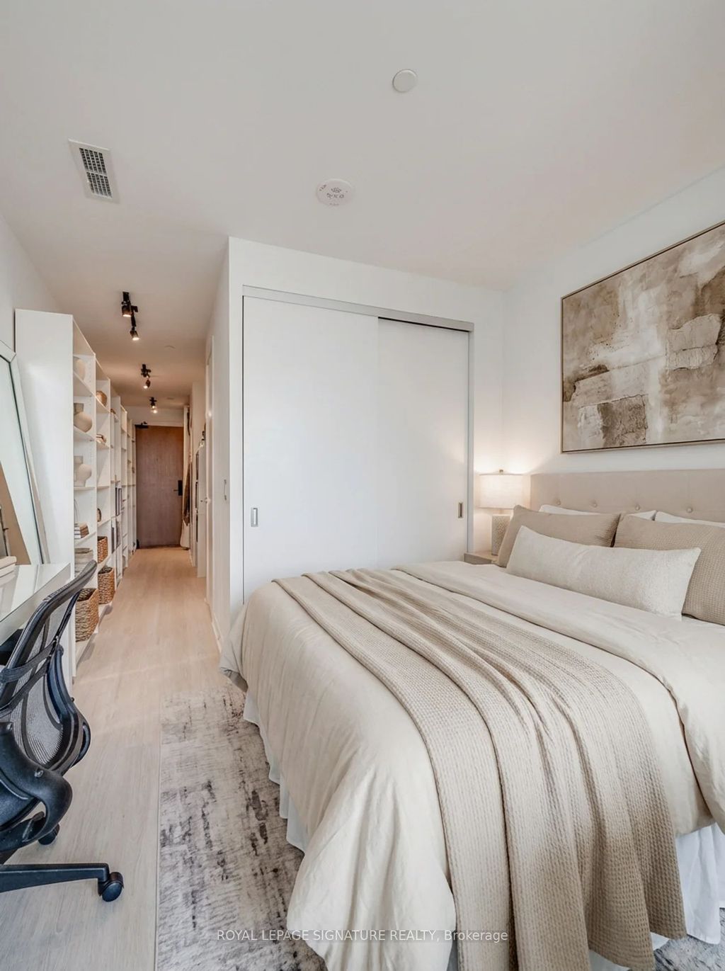 Photo of 195 Mccaul Street #1714, Toronto, ON M5T 0E5 (MLS # C13004396)