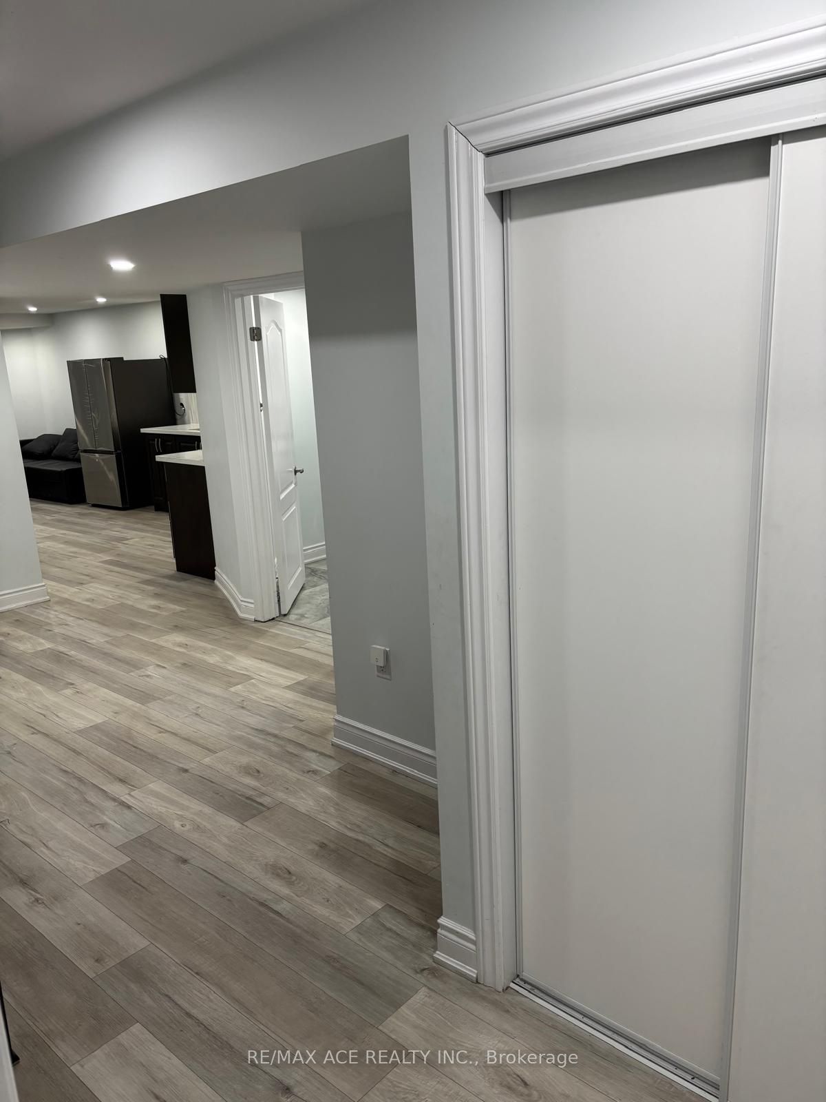 406 Comiskey Crescent BSMT